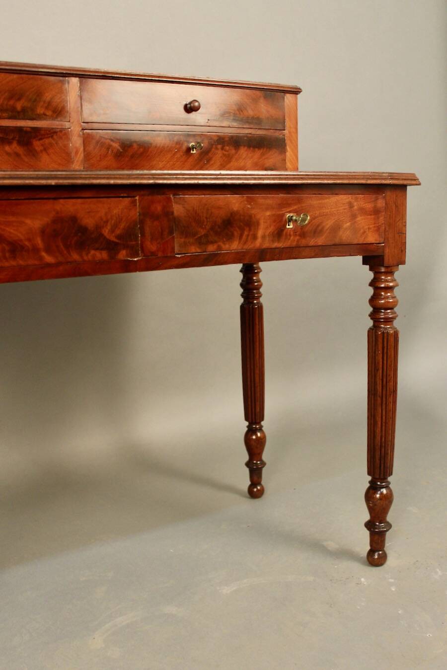 Bureau à gradins en acajou XIXème