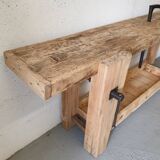 Carpenter's workbench