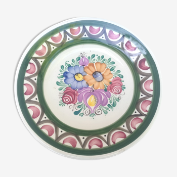 Assiette en porcelaine