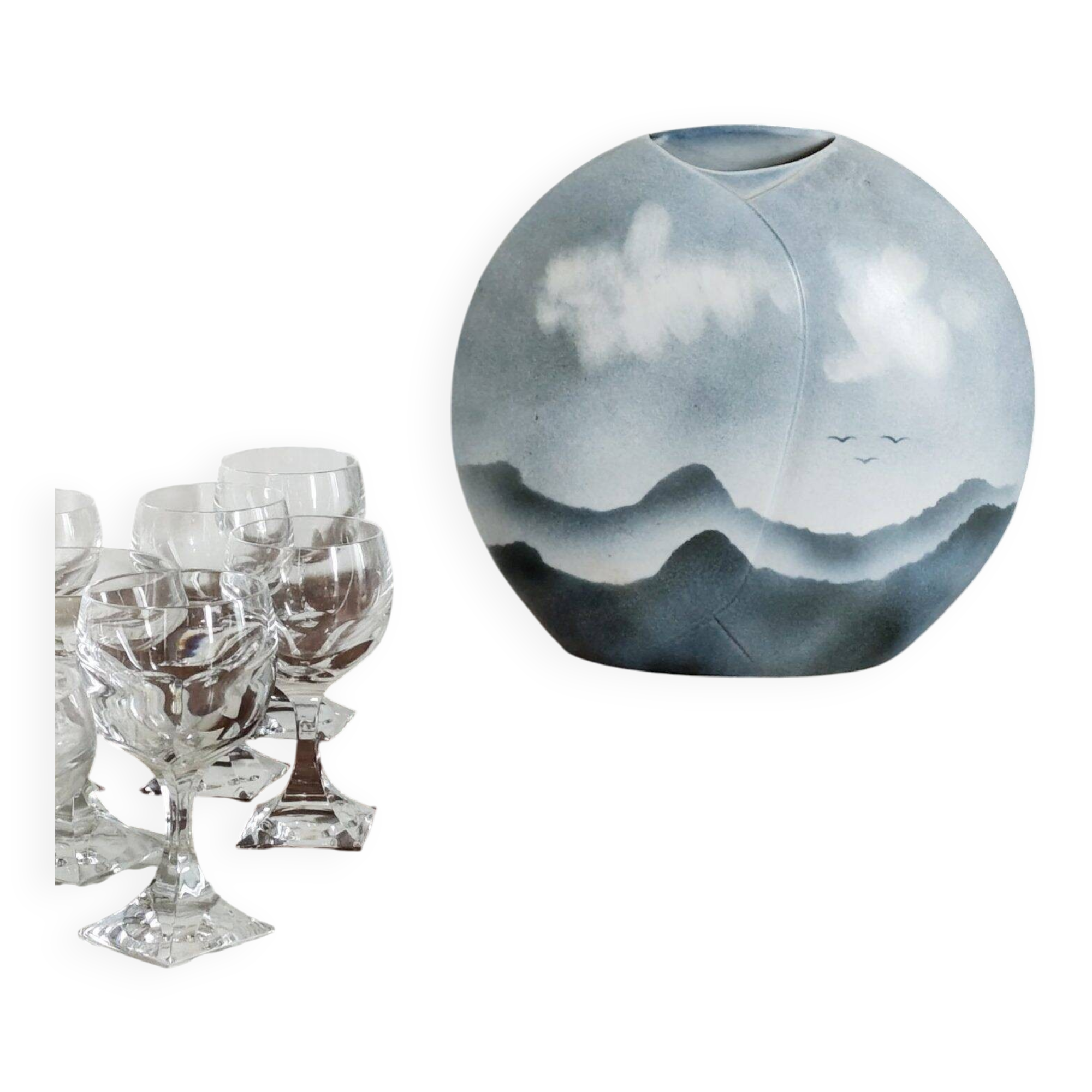 Large Virebent lenticular vase – Mountain sky design