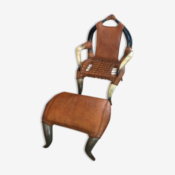 Horn chair with foot rest