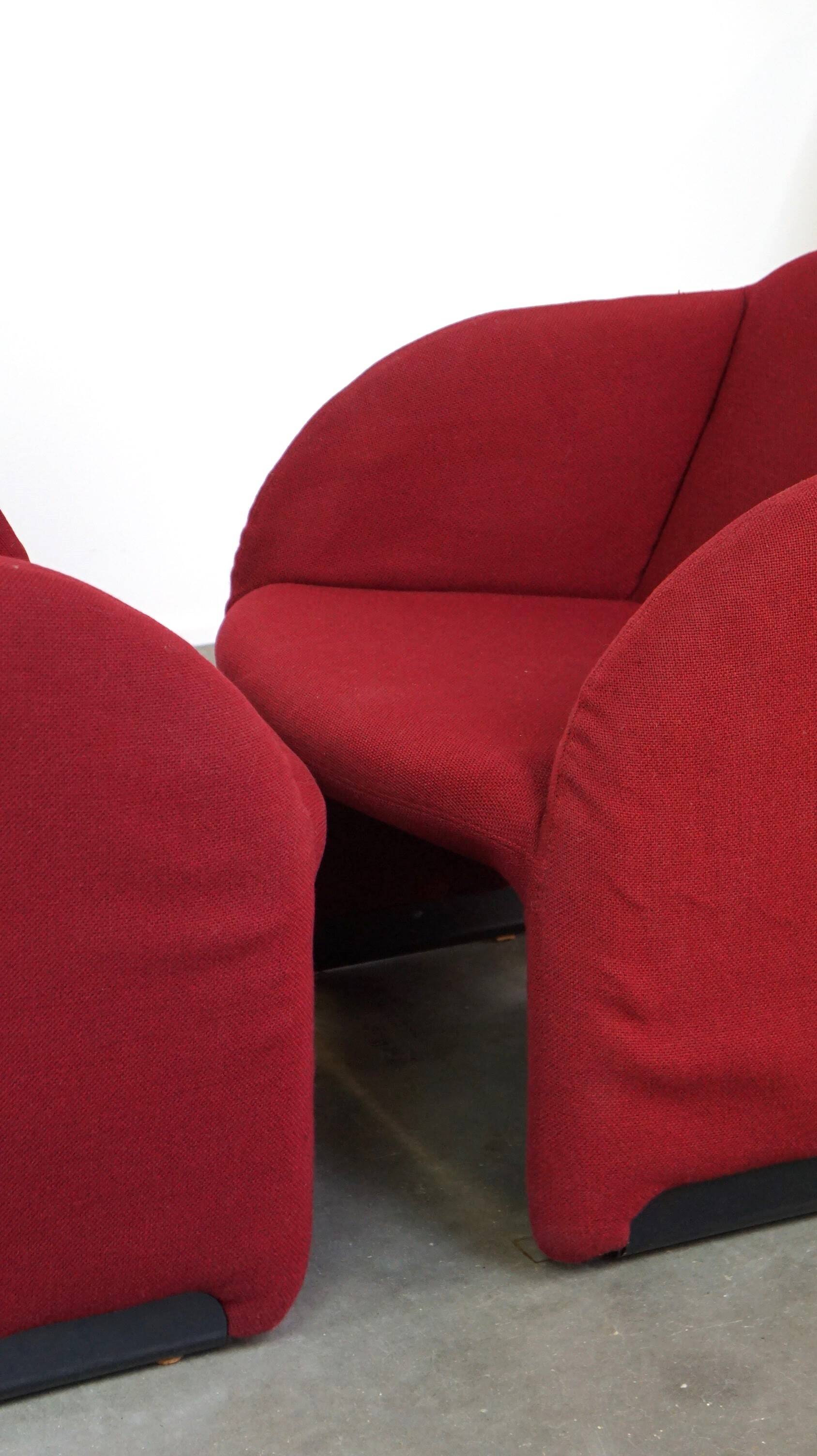 Set of 2 Vintage Artifort design armchair