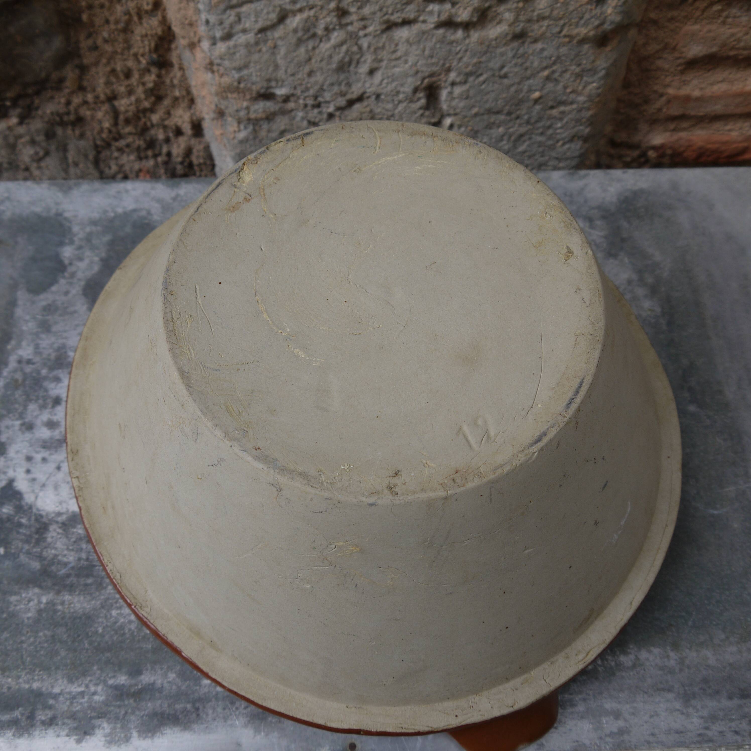 Grésale large terracotta dish