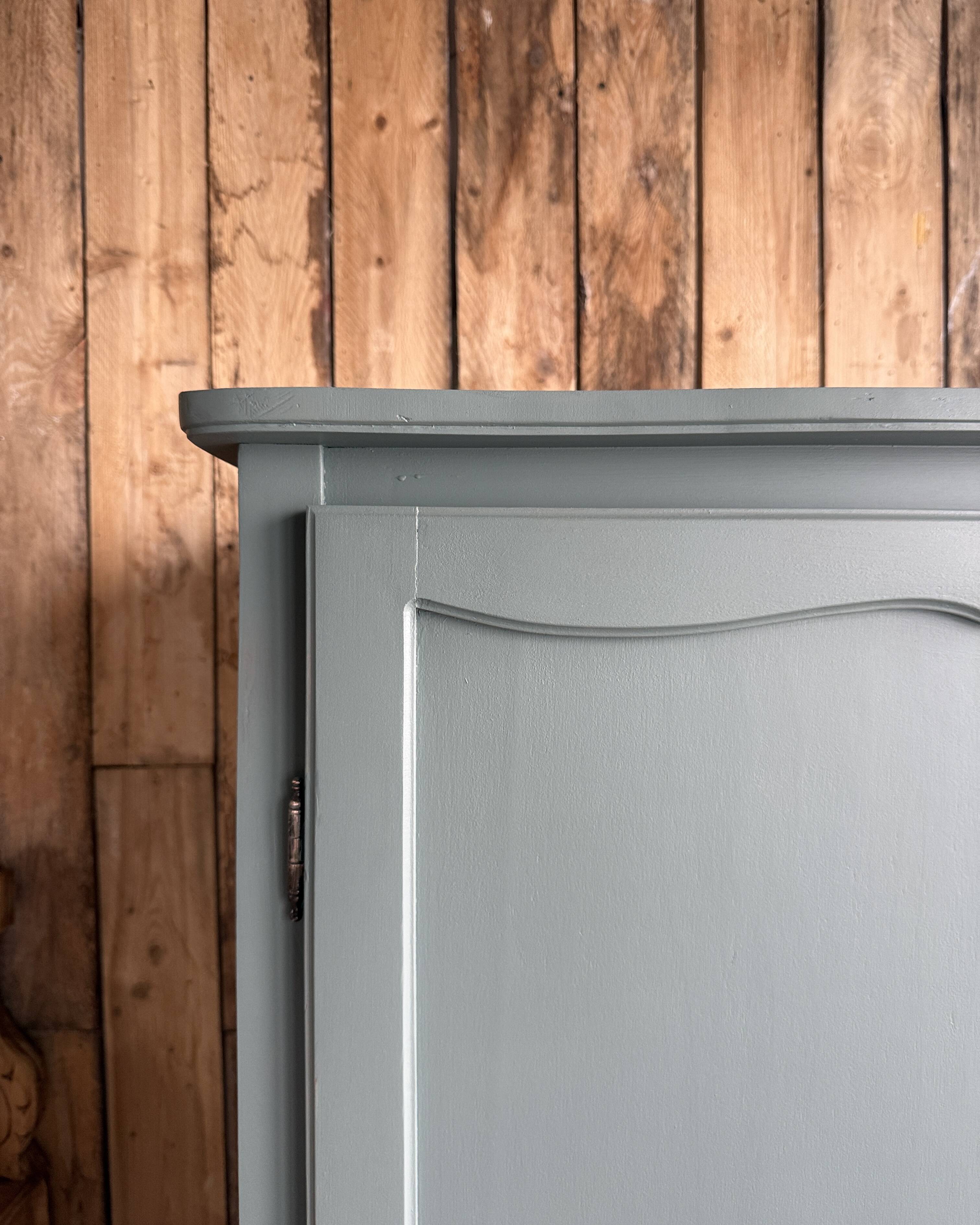 Vintage grey-green wardrobe (renovated)