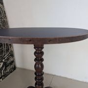 Round table, turned oak leg