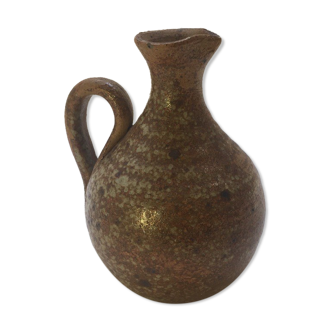 Pitcher in pyrite sandstone