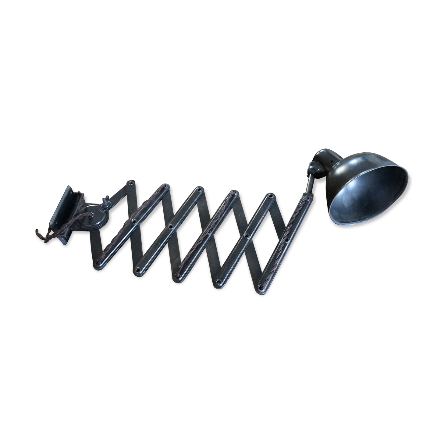 Accordion wall lamp