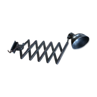 Accordion wall lamp