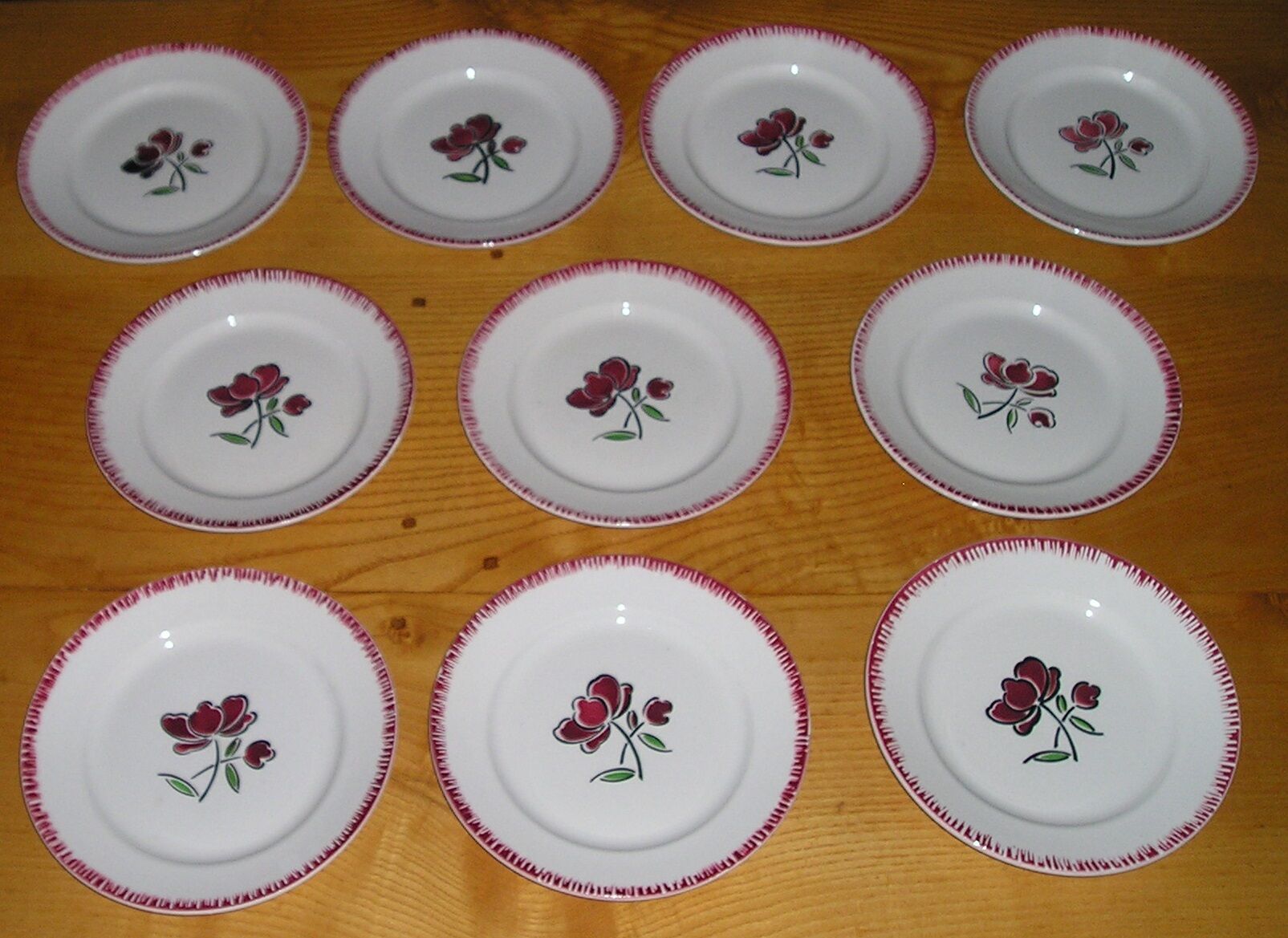 Service de table de 10 assiettes plates et 10 creuses Badonviller