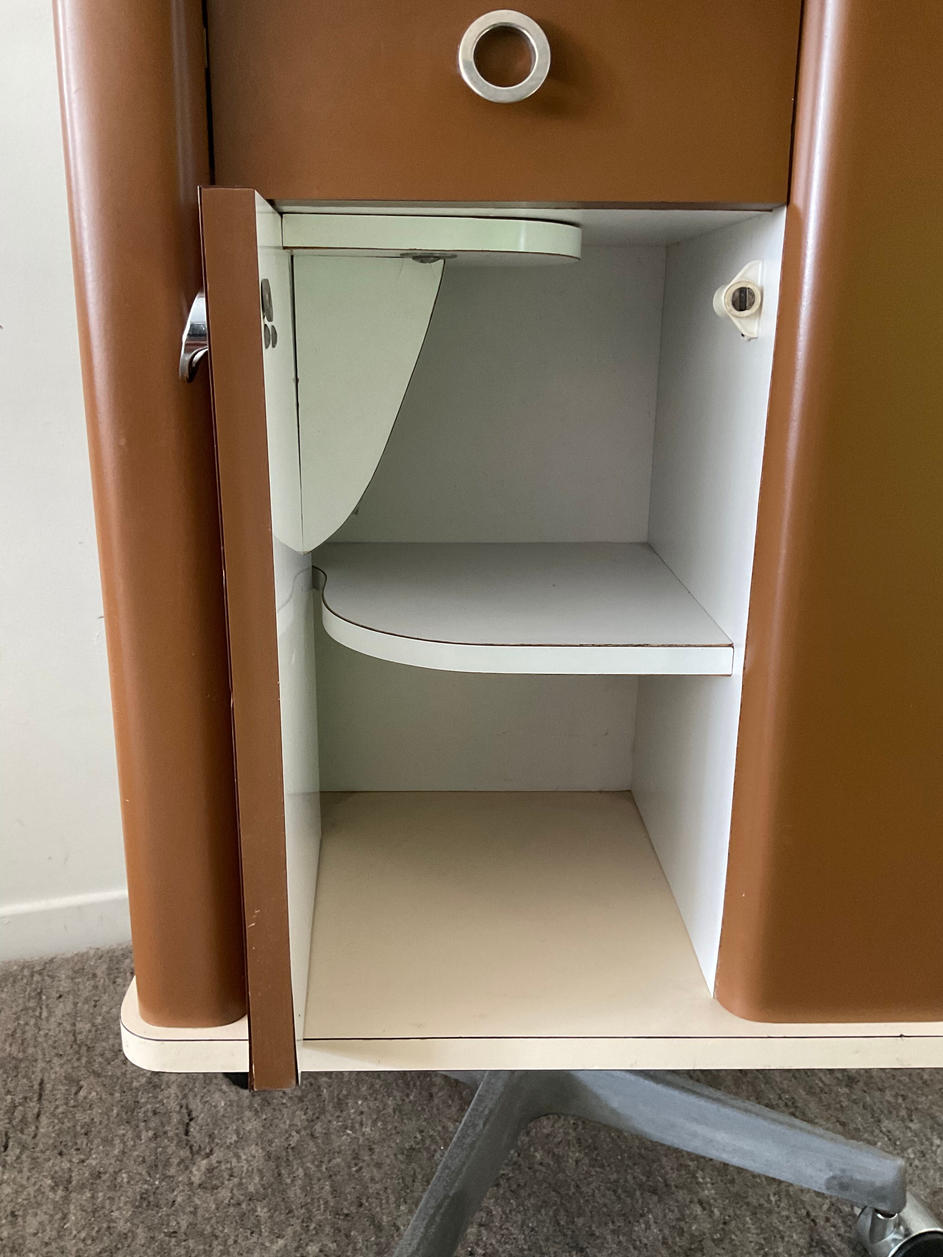 Vintage dentist's office in formica from the 60s and 70s