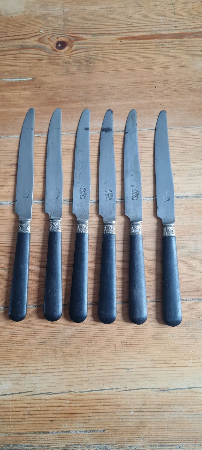 Set of 6 knives in bakelite and forged steel