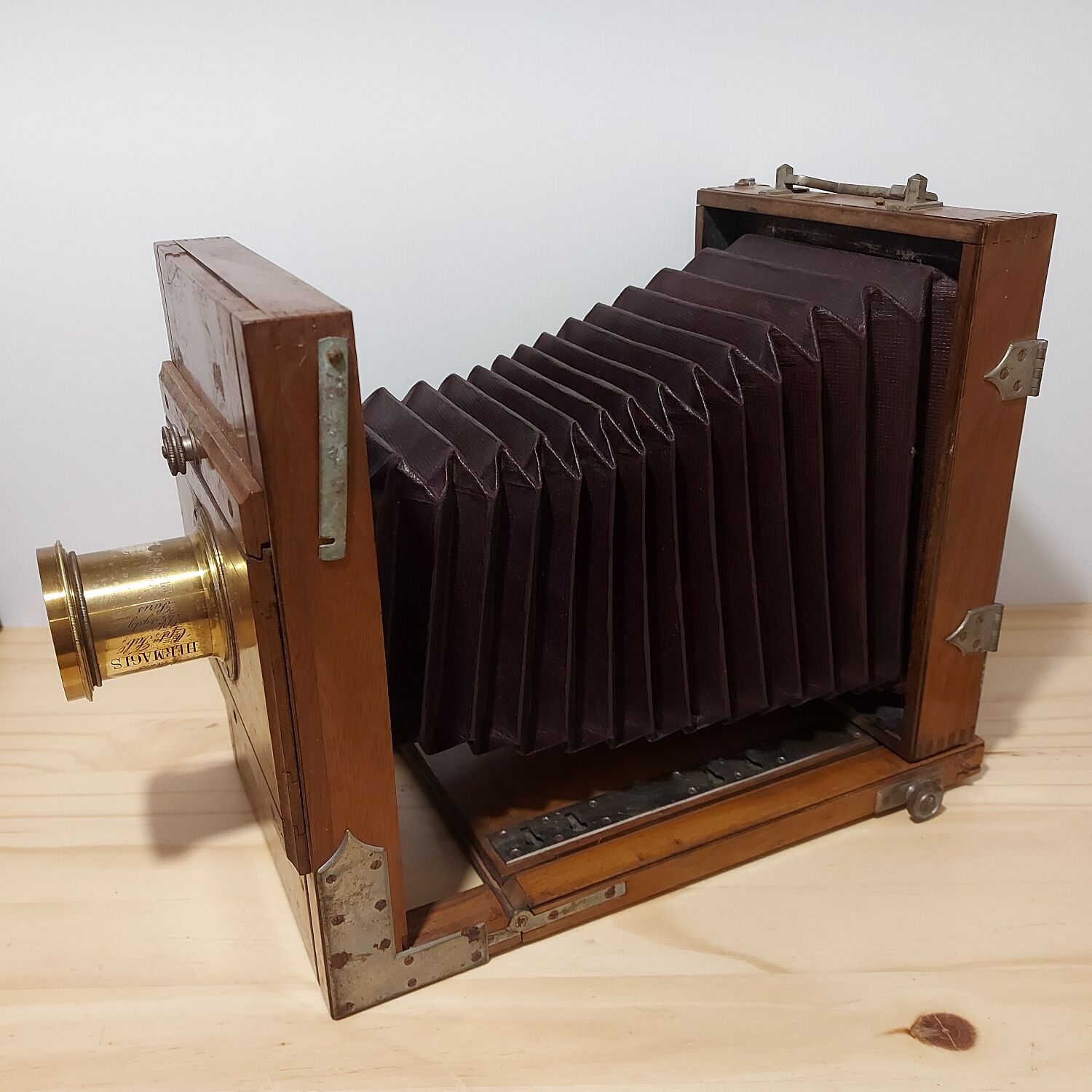 Chambre photographique bois et laiton
