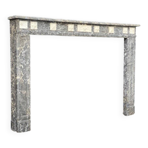 Cheminée de style Louis XVI en marbre gris Saint Anne et blanc de Carrare