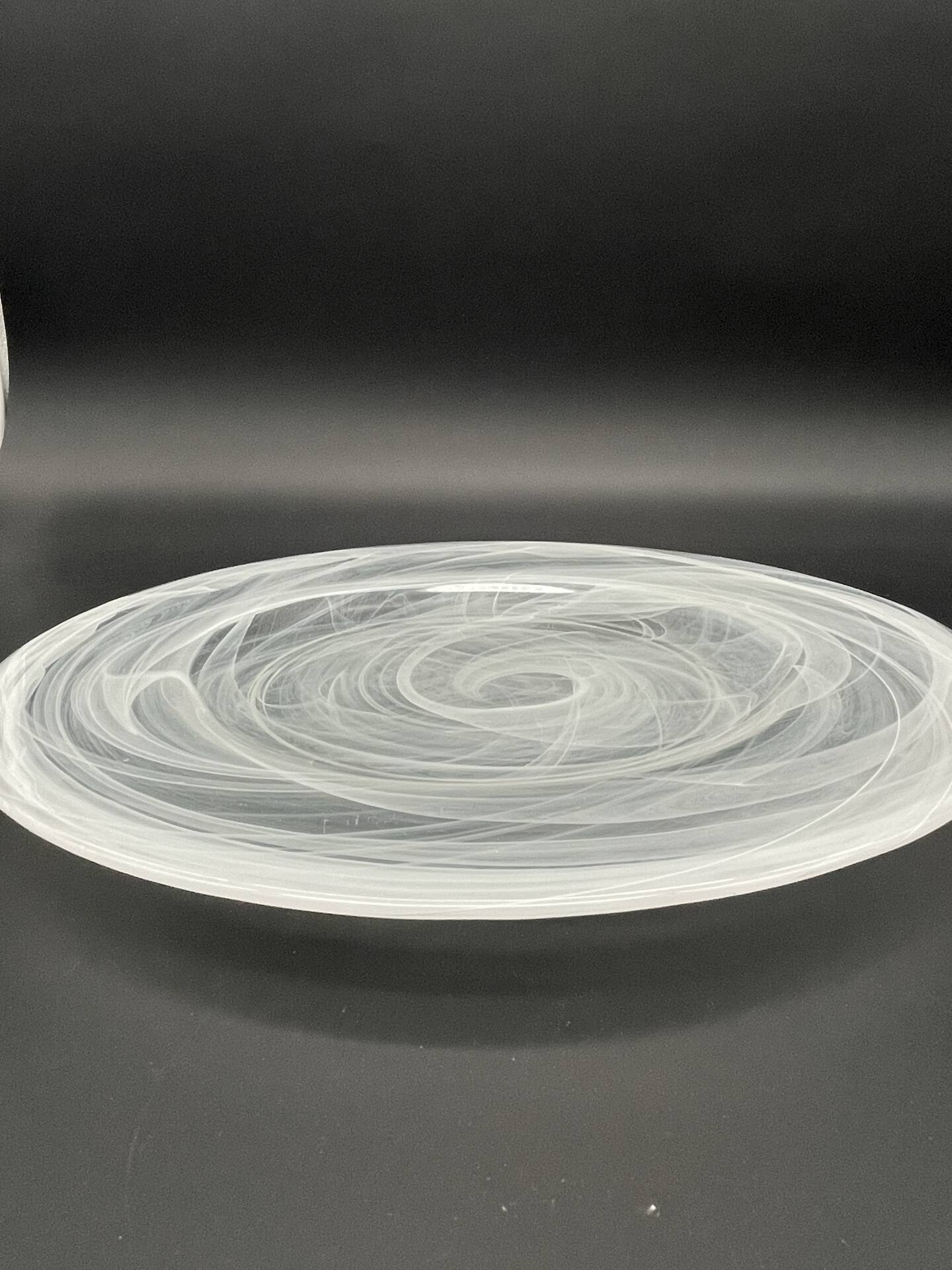 Large glass plate "Smoke Swirls" – white decor, Ø 35 cm
