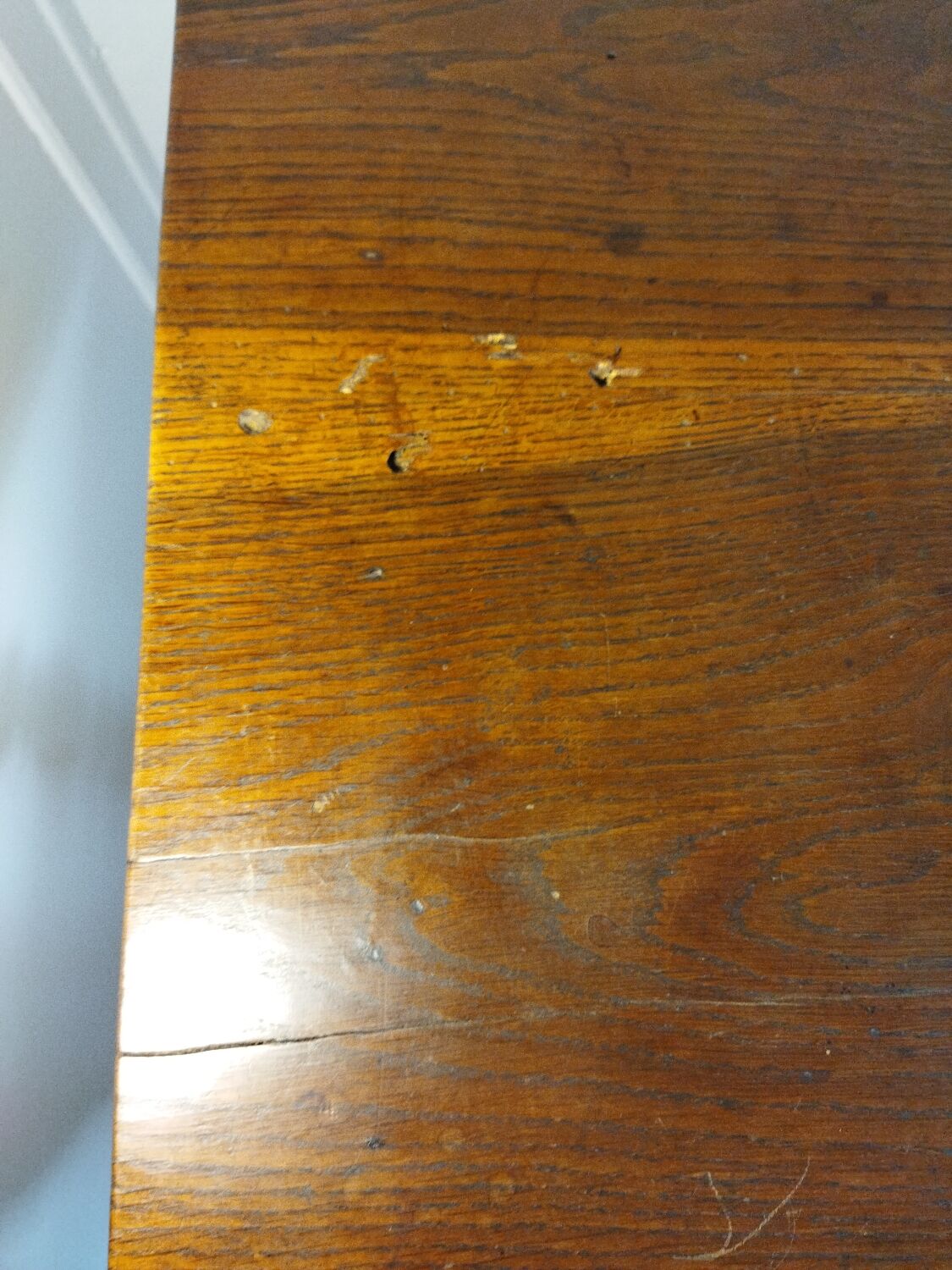 Desk with turned legs