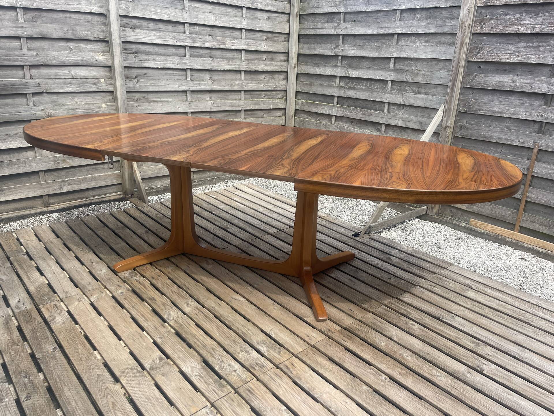 Oval table Baumann, two extensions, rosewood top.