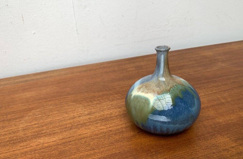 Mid-century German studio pottery vase by Janne Reckert-Cordua, 1960s.