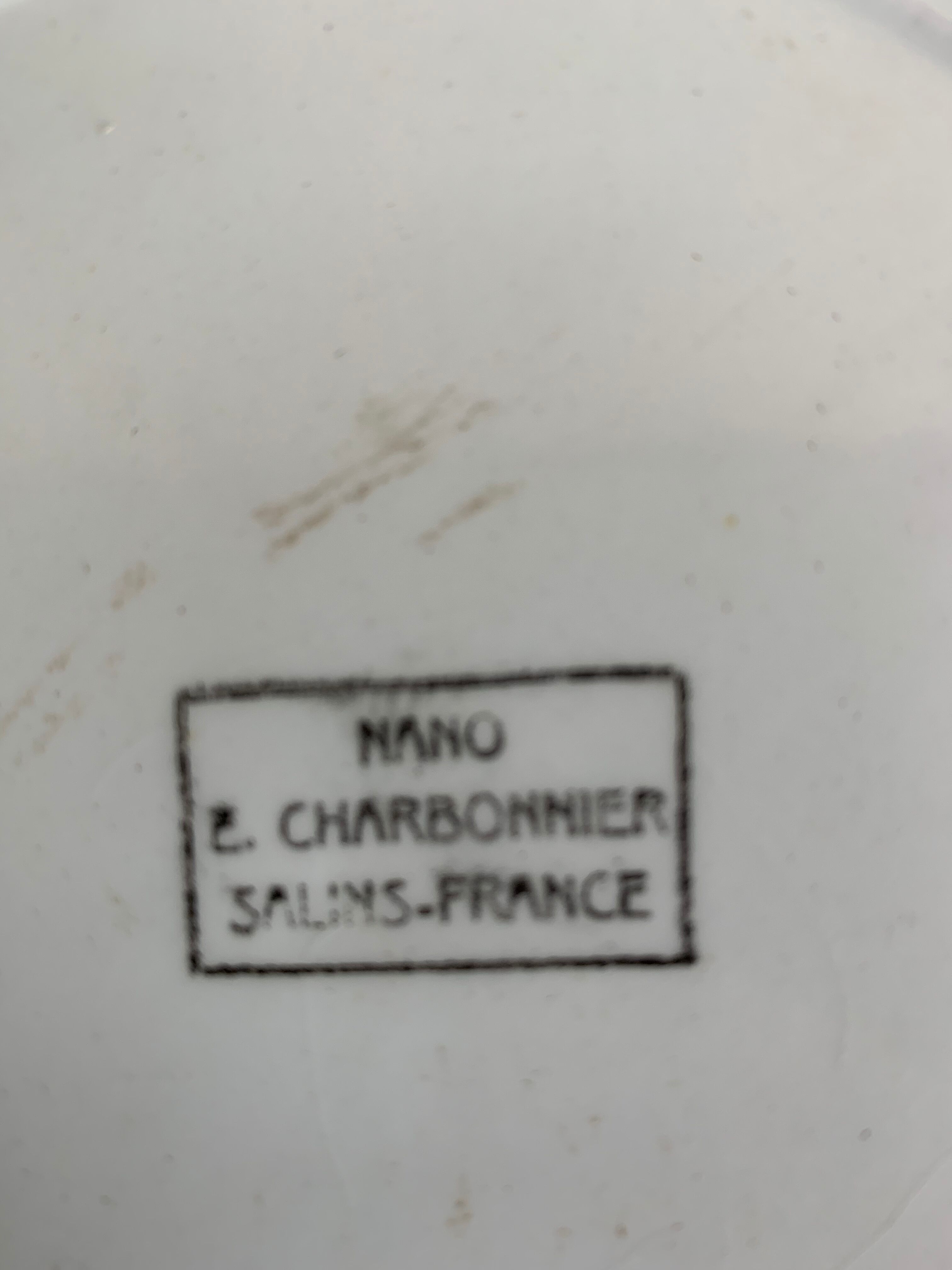 6 flat ceramic plates