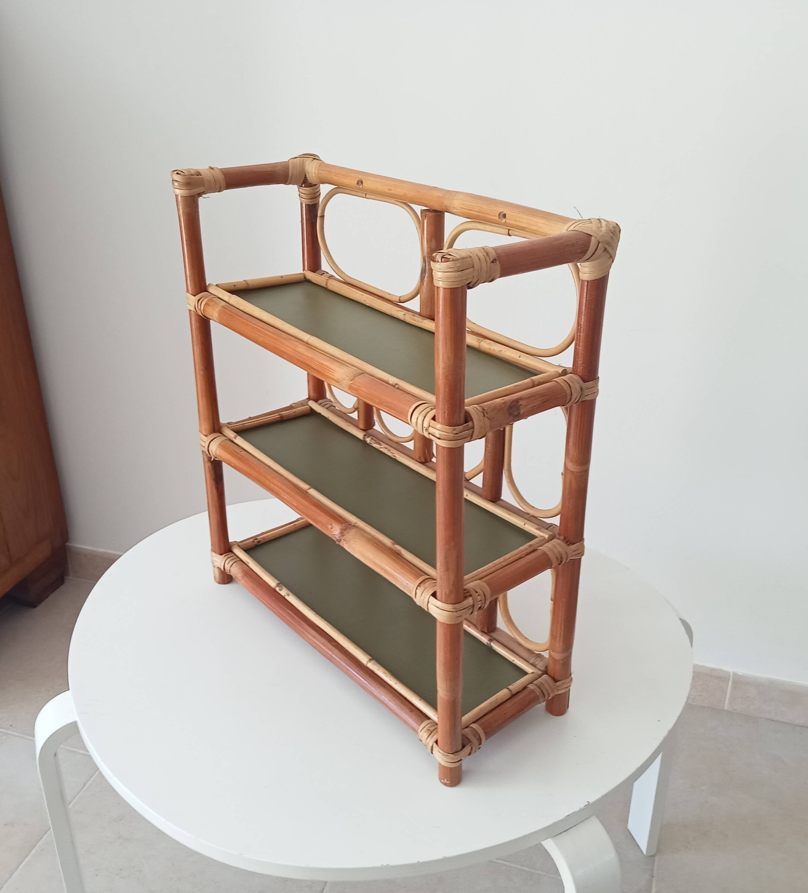 Vintage wall shelf in bamboo and rattan 70s/80s