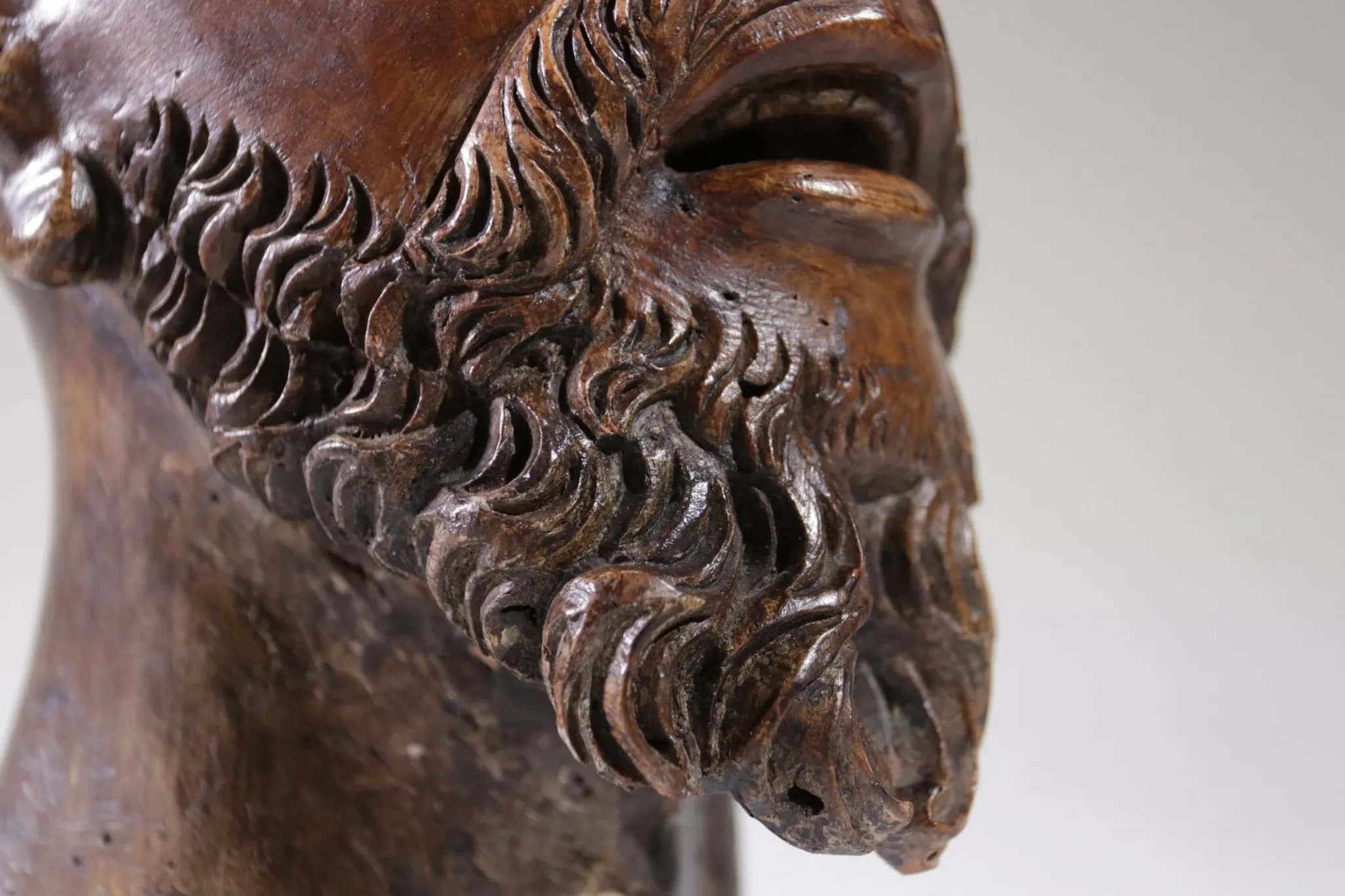 Life-size carved wooden man's head – Southern Europe, circa 1700