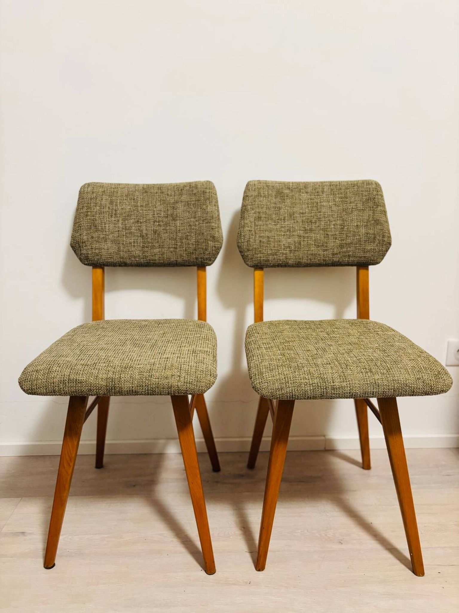 Chaises de salle à manger du milieu du siècle, Tchécoslovaquie, années 1960