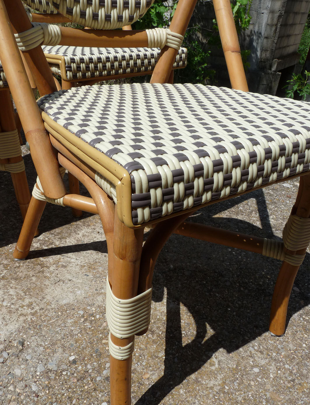 Chairs of terrace bistro type parisien in rattan et scoubidou