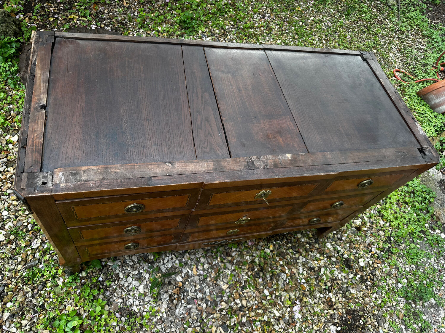 Transitional Louis XV - Louis XVI commode from the 19th century.