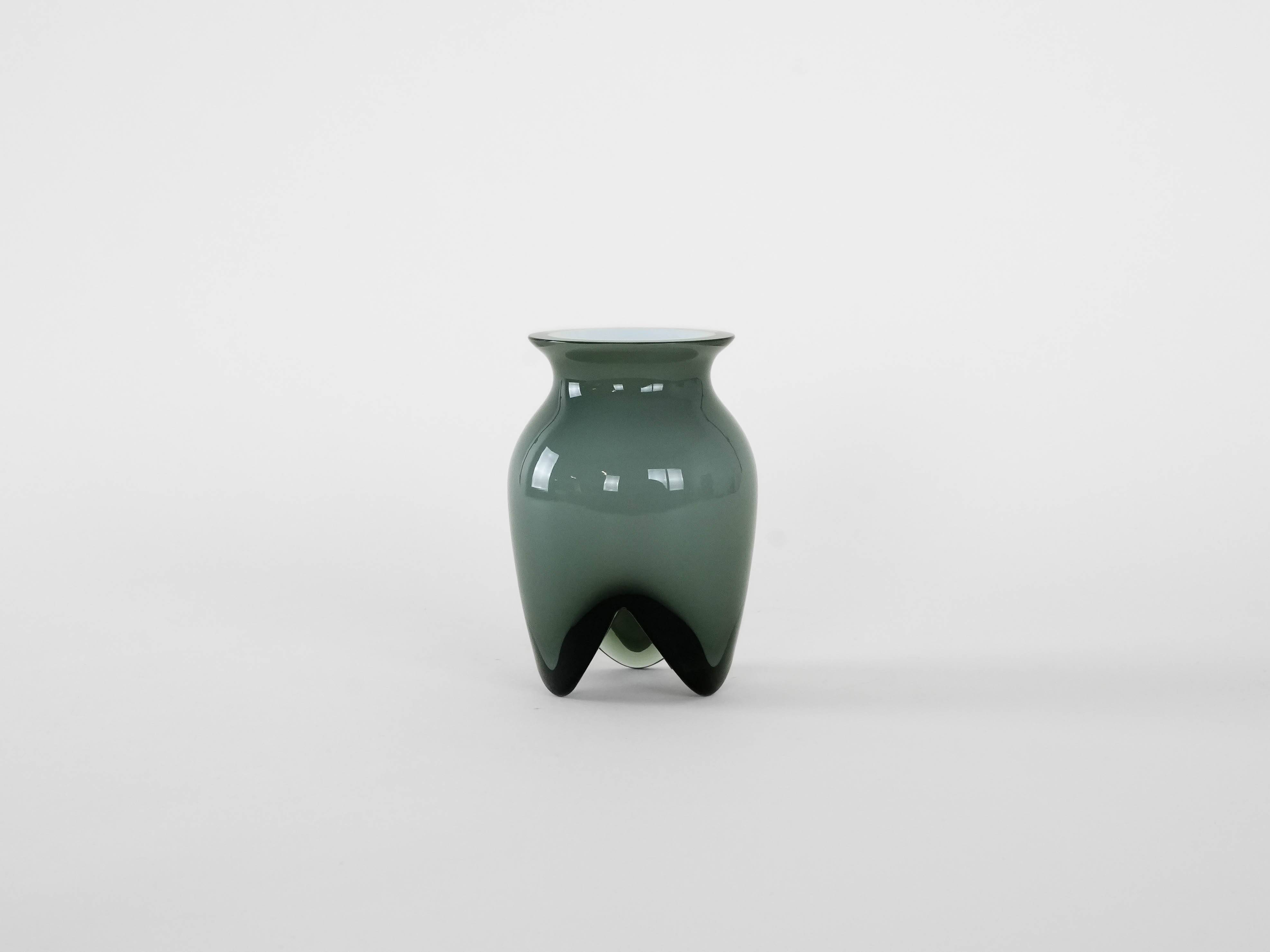 Vase en verre, design danois, années 2000, fabricant : Rosendahl, designer : Lin Ut
