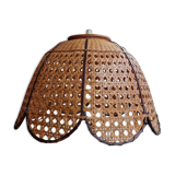 Flower suspension in rattan and wicker