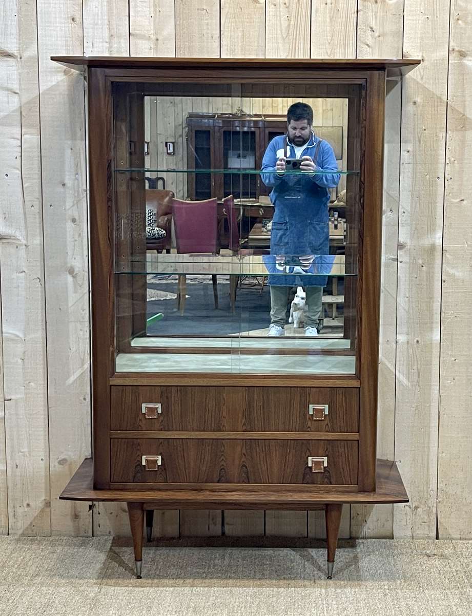 60s showcase in rosewood, mahogany and leather handles
