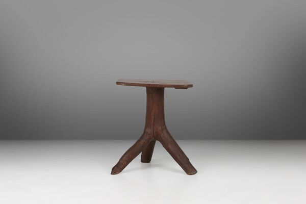 Tabouret rustique en bois du milieu du siècle avec pieds en branche d'arbre, France, 1850