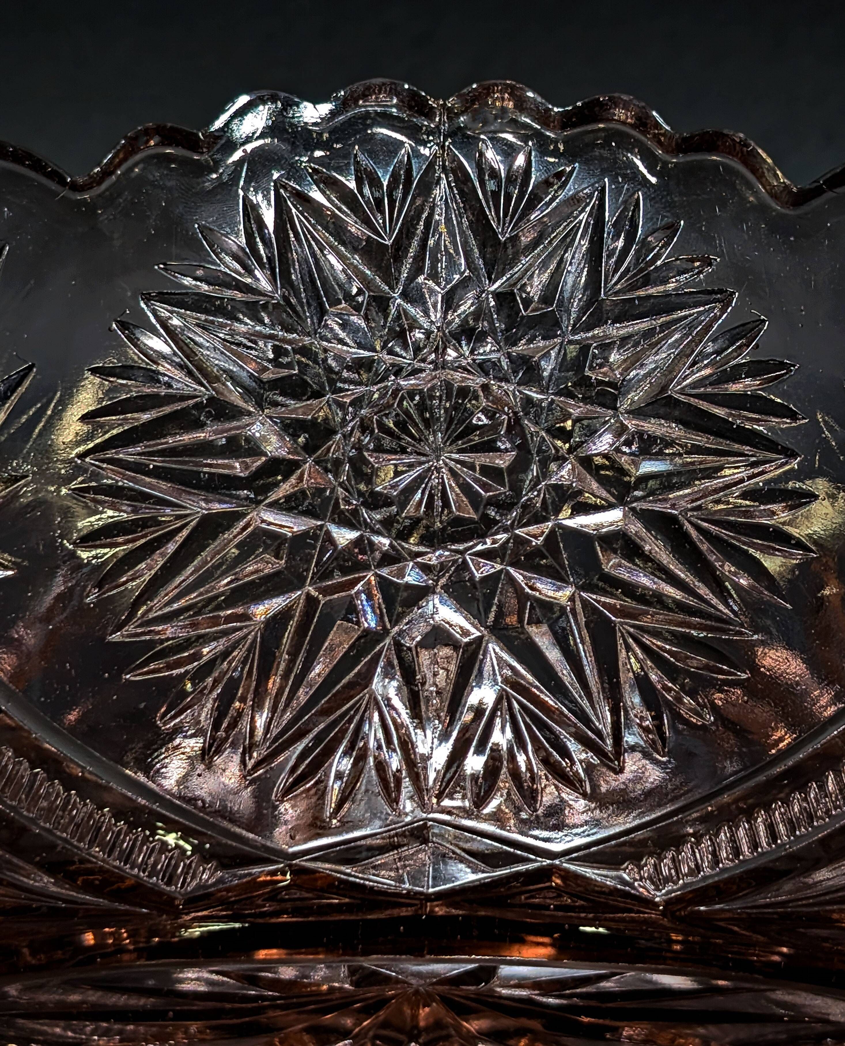 Vintage coupe in Depression Glass (Rosaline Glass)