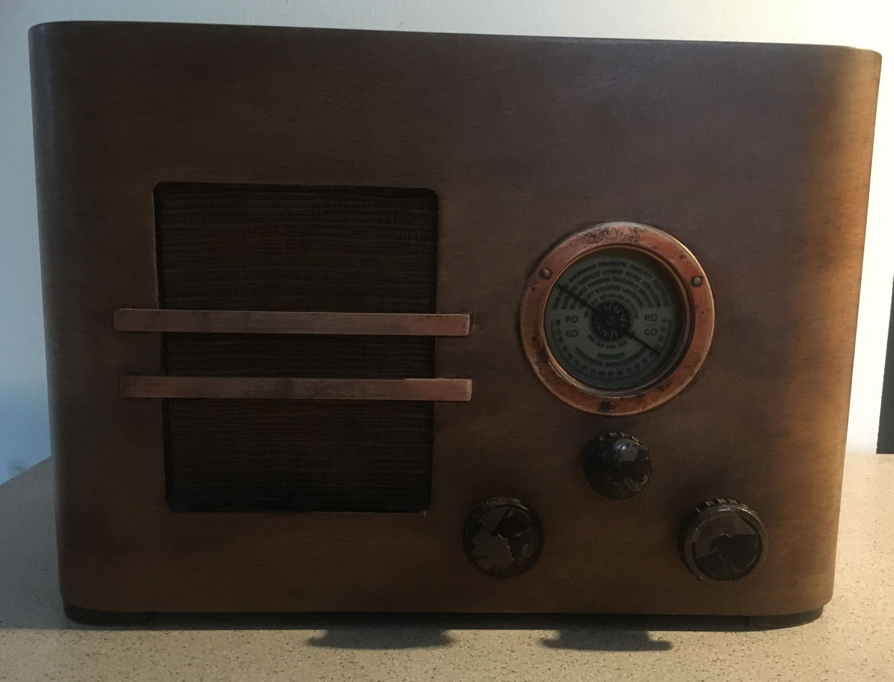 Old wooden radio set in wood lamp for decoration or collection