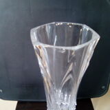 Bow crystal vase with foot