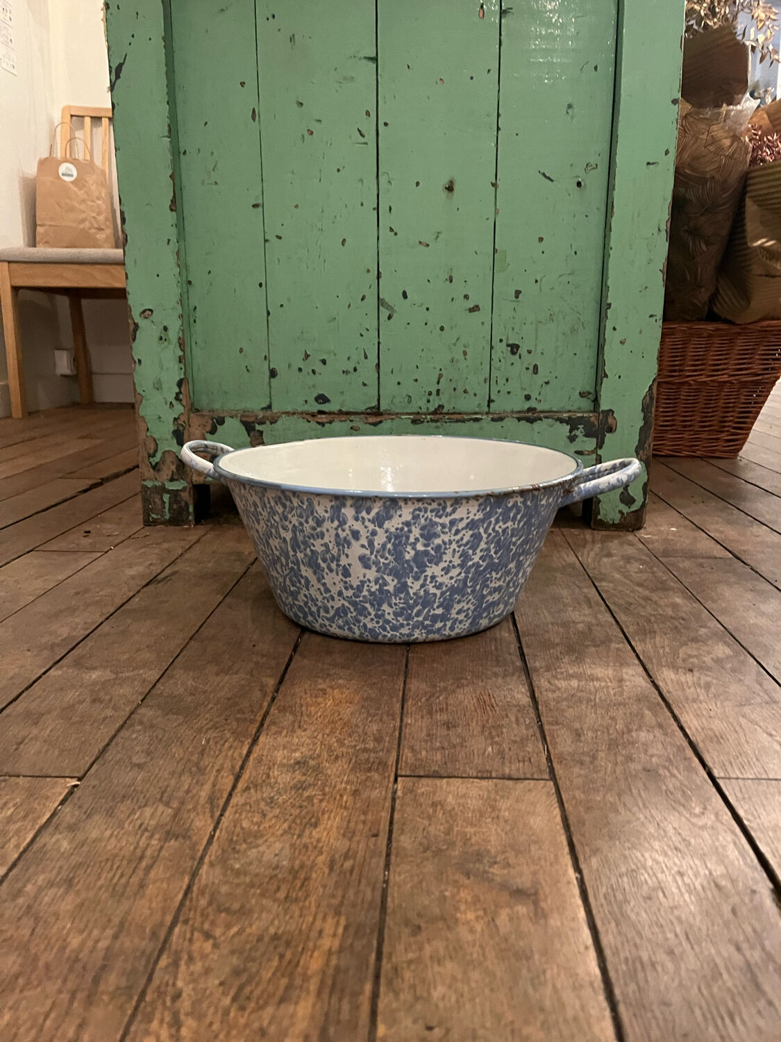 ancienne bassine émaillée – Du coté du design