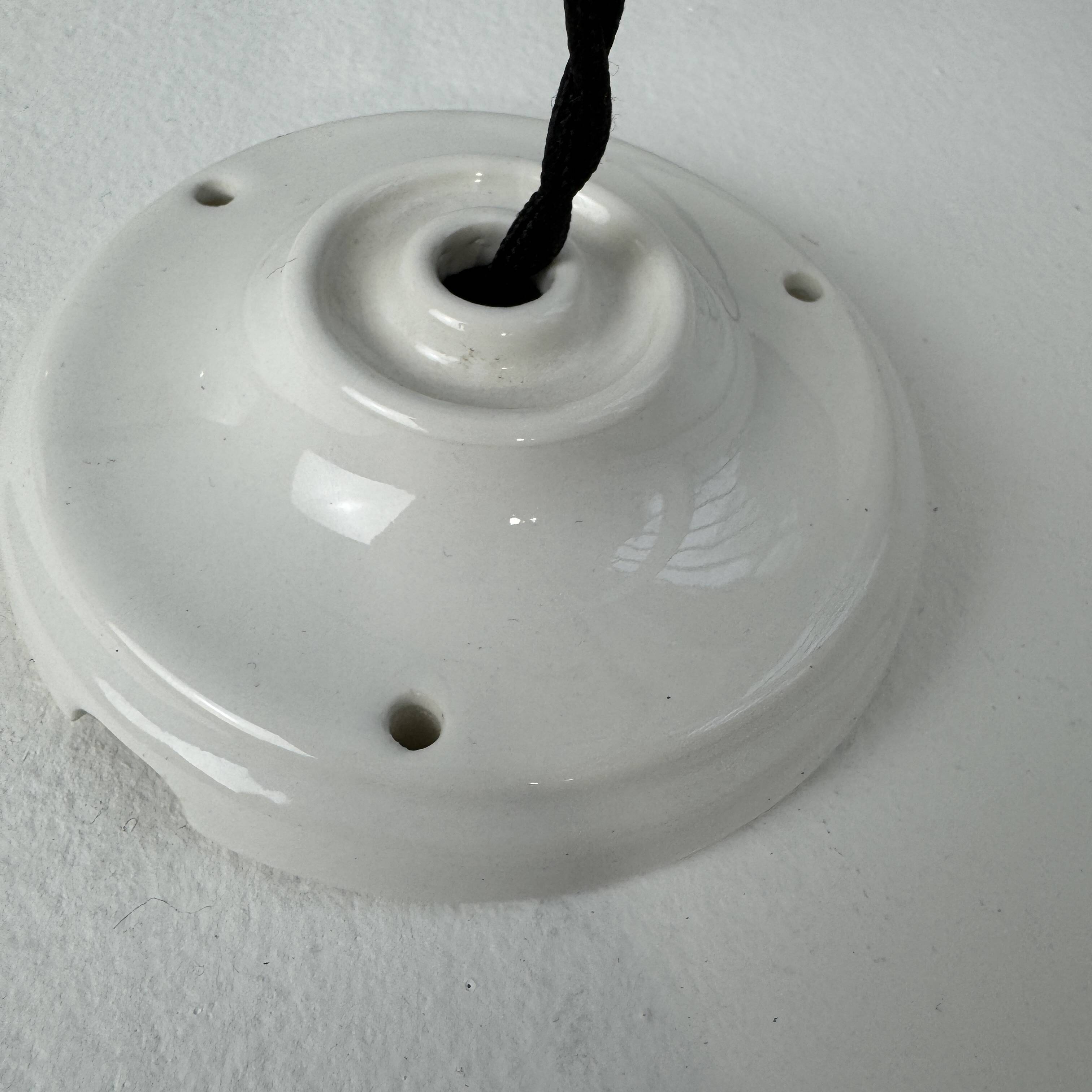 Ancienne suspension art-deco en opaline 28 cm