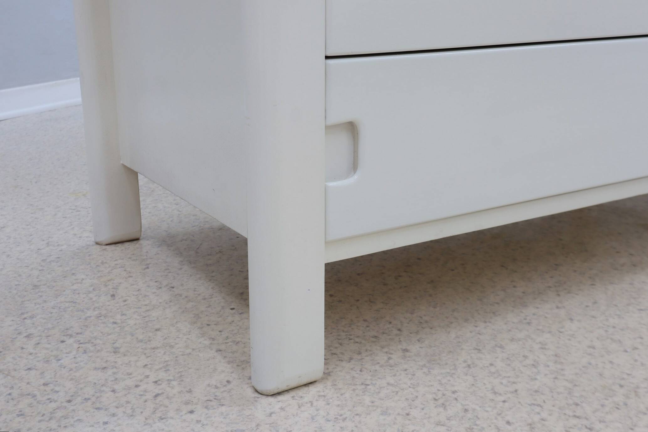 https://ilrestaurato.com/products/saporiti-vintage-chest-of-drawers-dressing-table-1970s