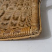 Ancien fauteuil en rotin pour enfant