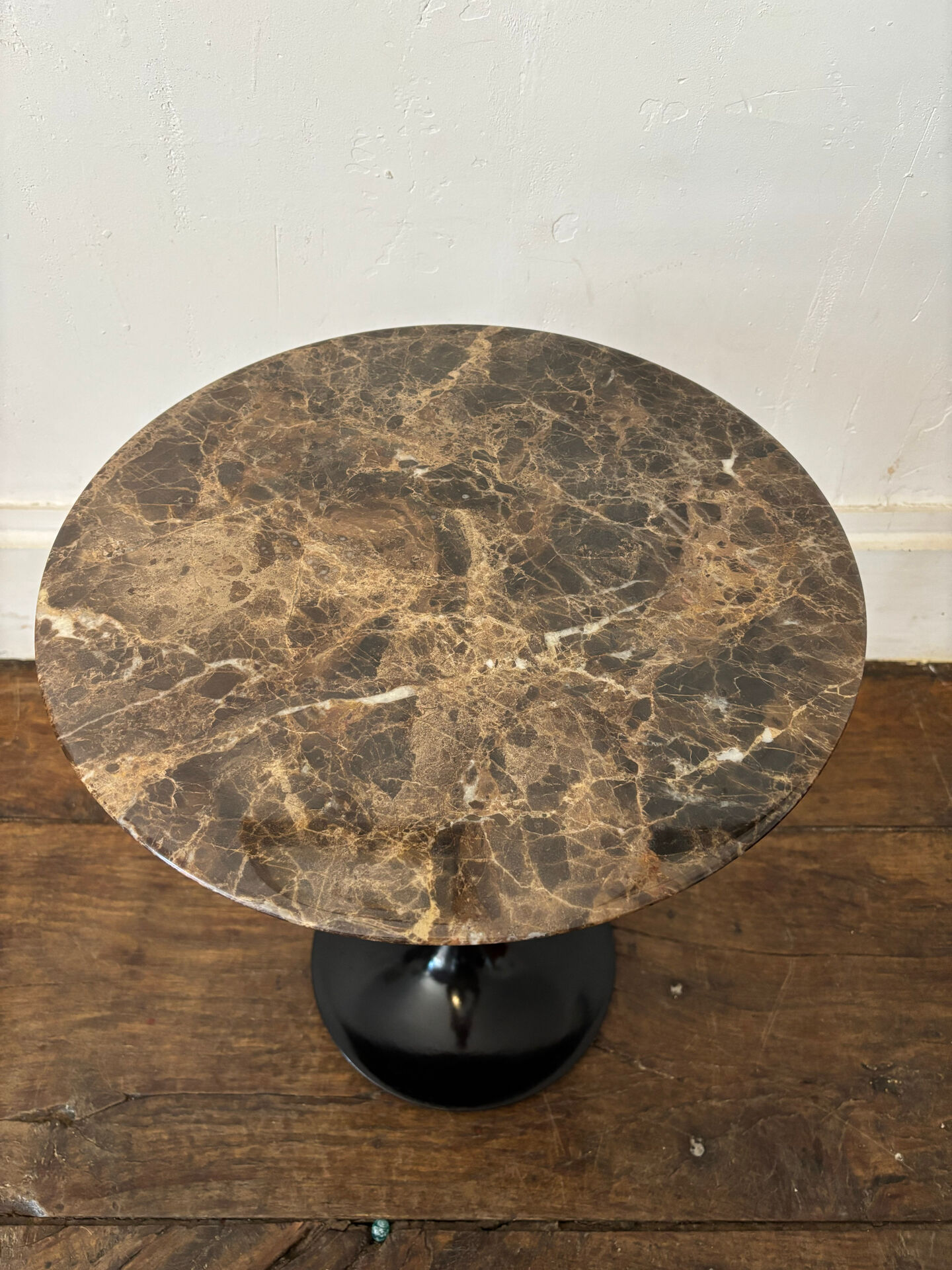 Tulip Table by Eero Saarinen