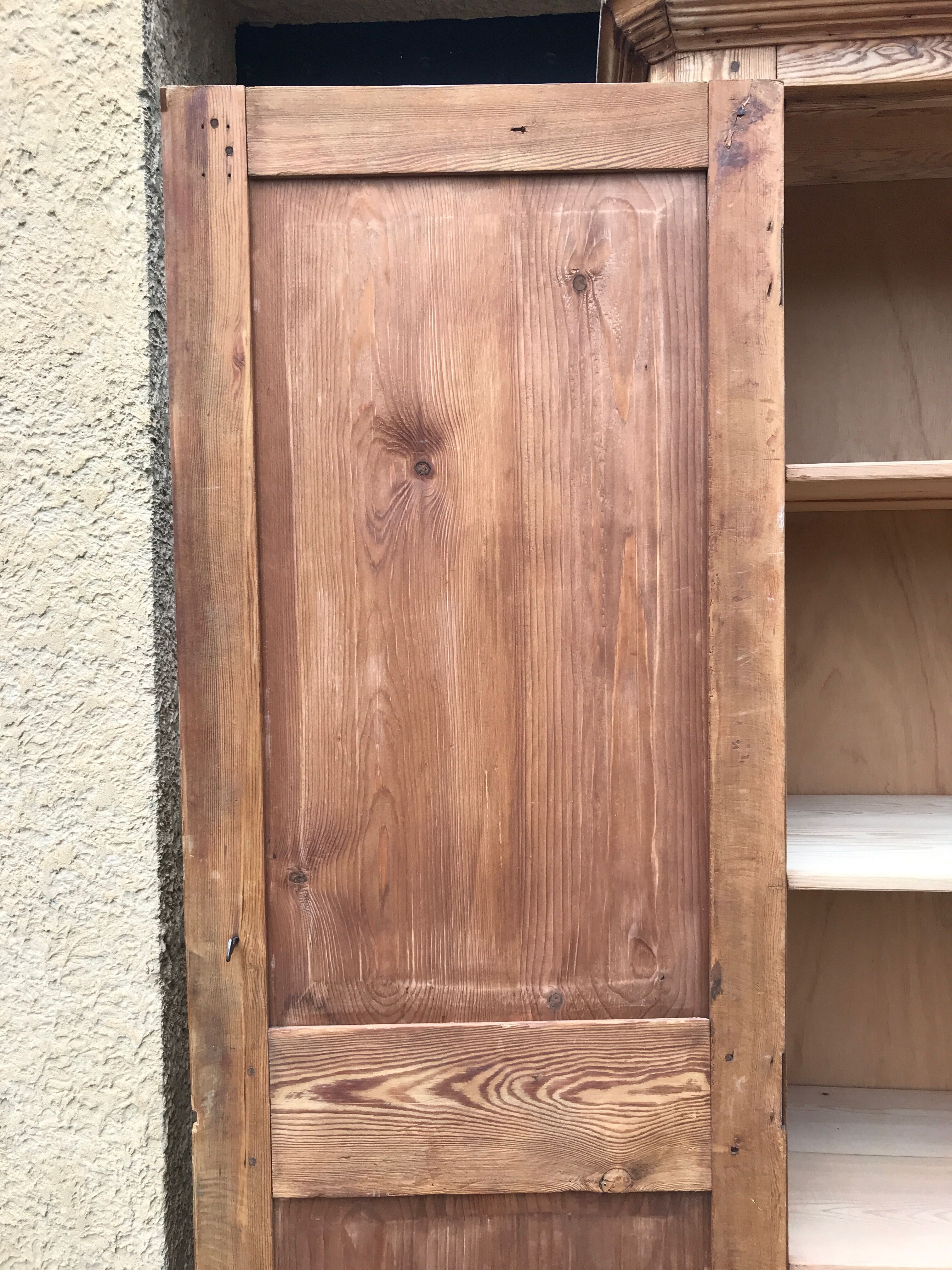 Armoire en bois