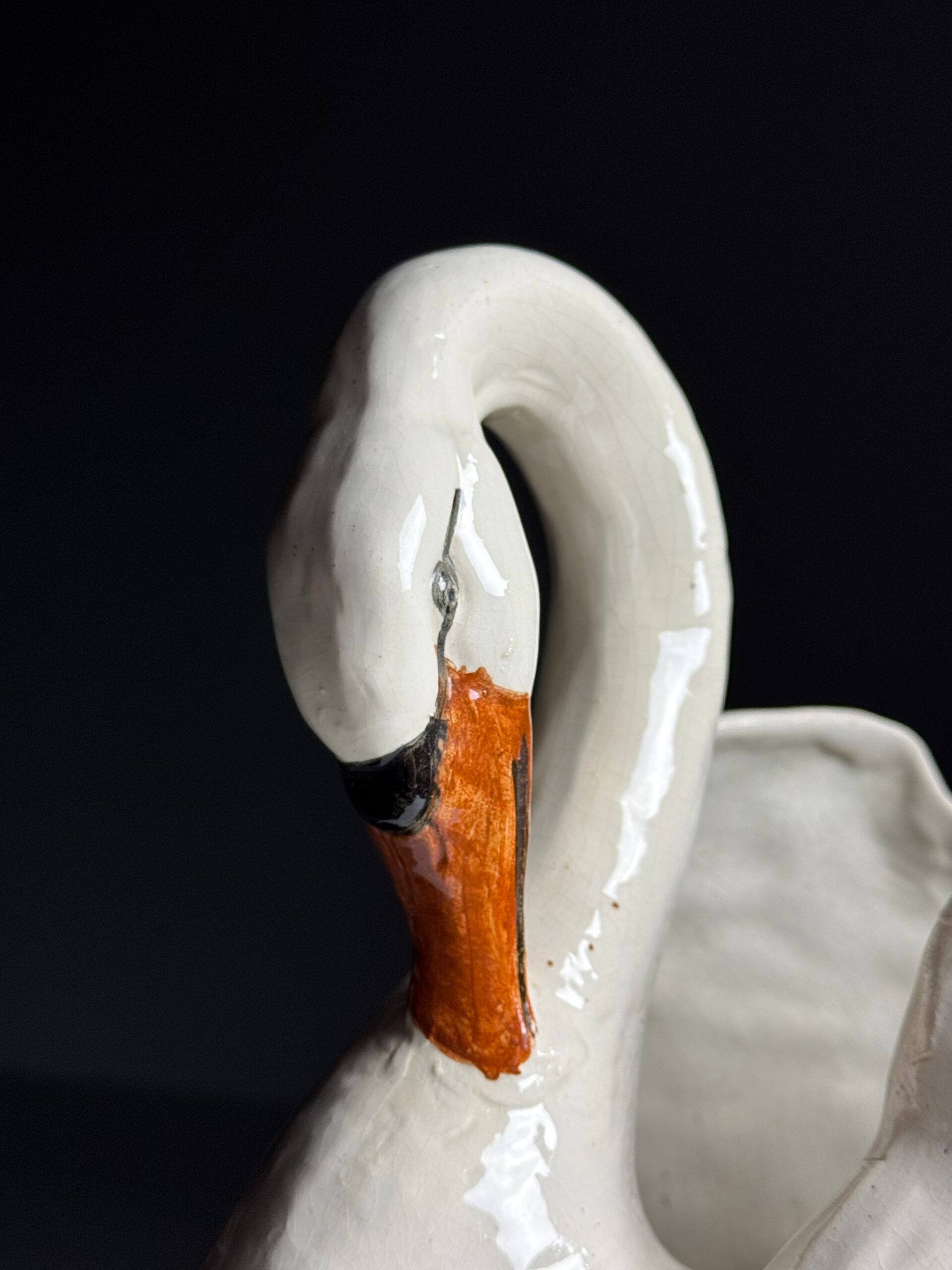 Champagne cooler vase swan vintage