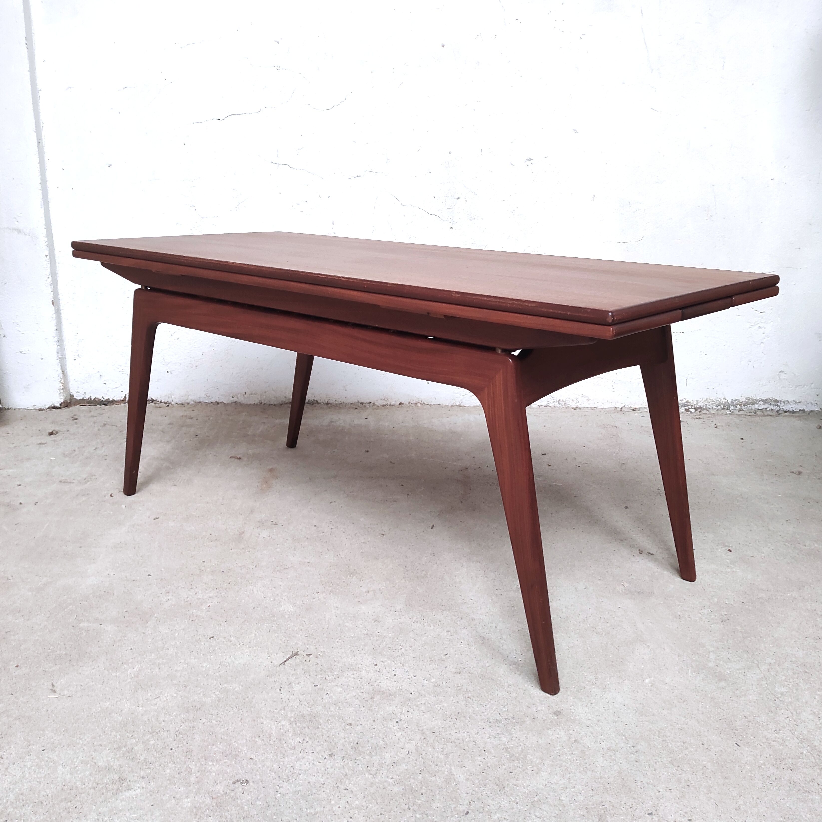 Teak liftable coffee table, Denmark - 1960