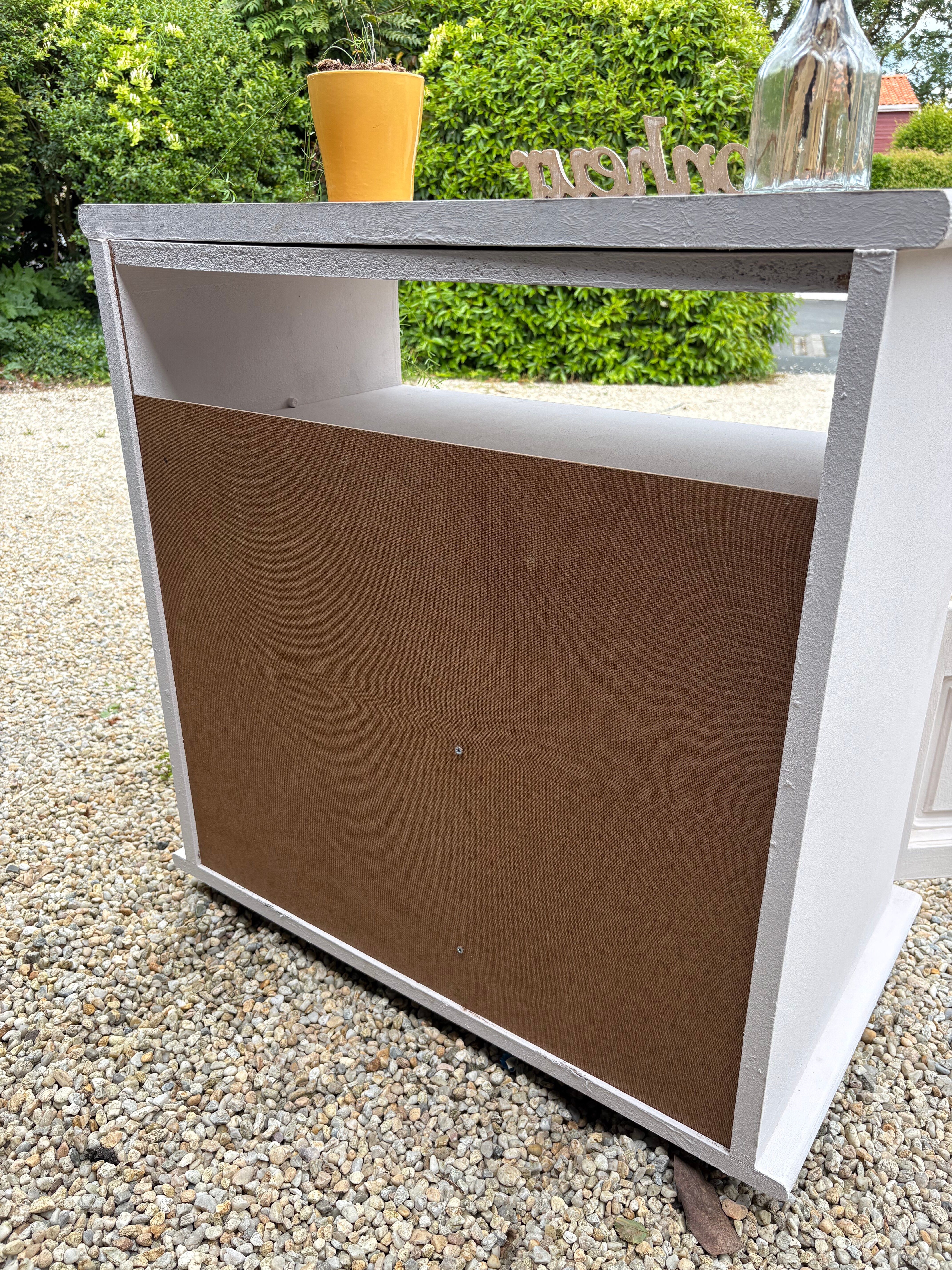 Vintage TV cabinet