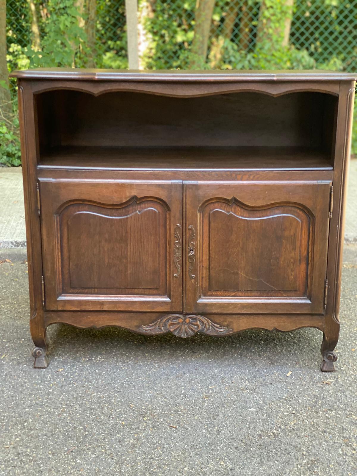 Louis XV buffet in dark oak from the 1930s.