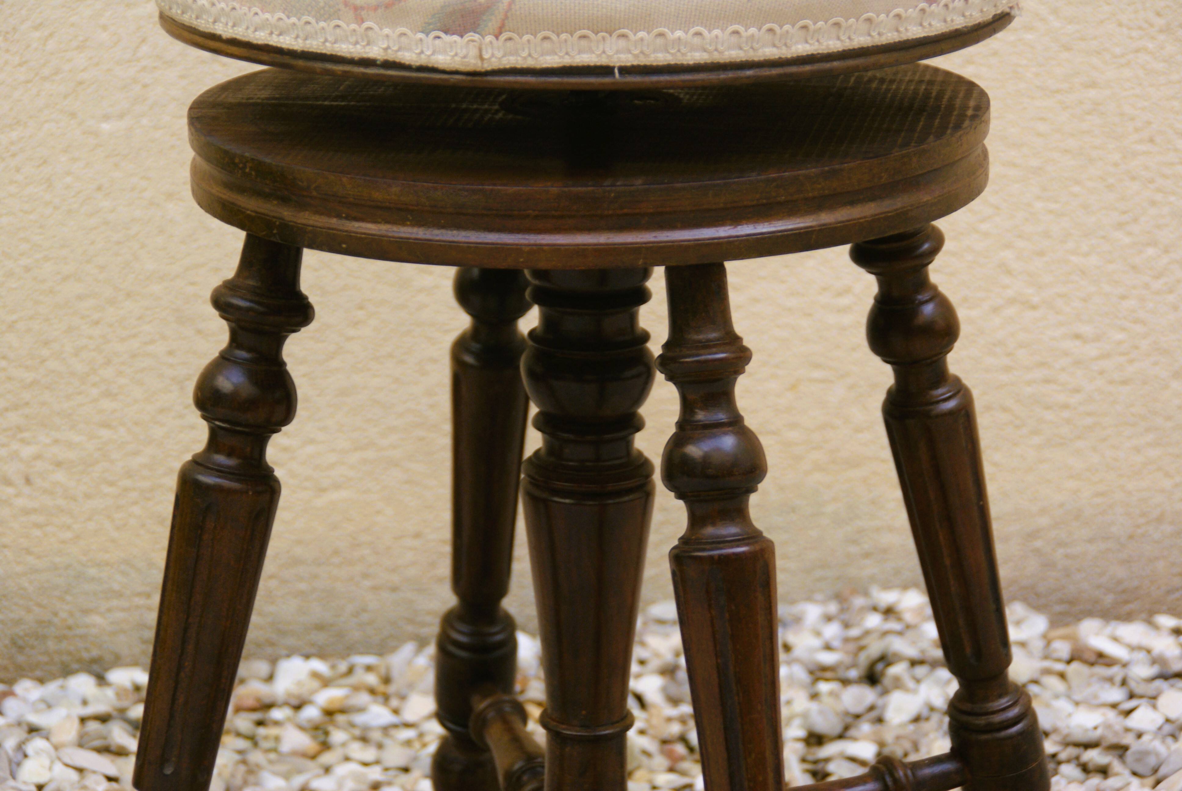 Napoleon III Adjustable Piano Stool