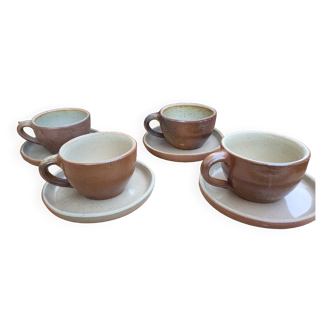 Set of 4 teacups and stoneware saucers