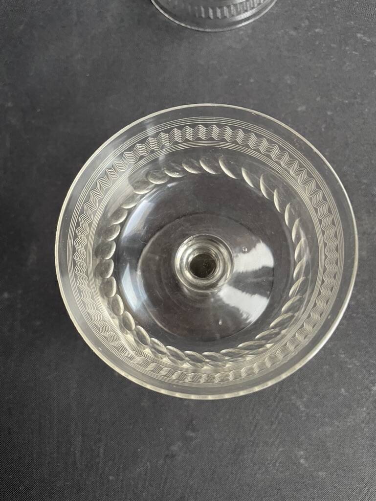 6 champagne glasses in blown, cut and guilloché crystal – Art Deco