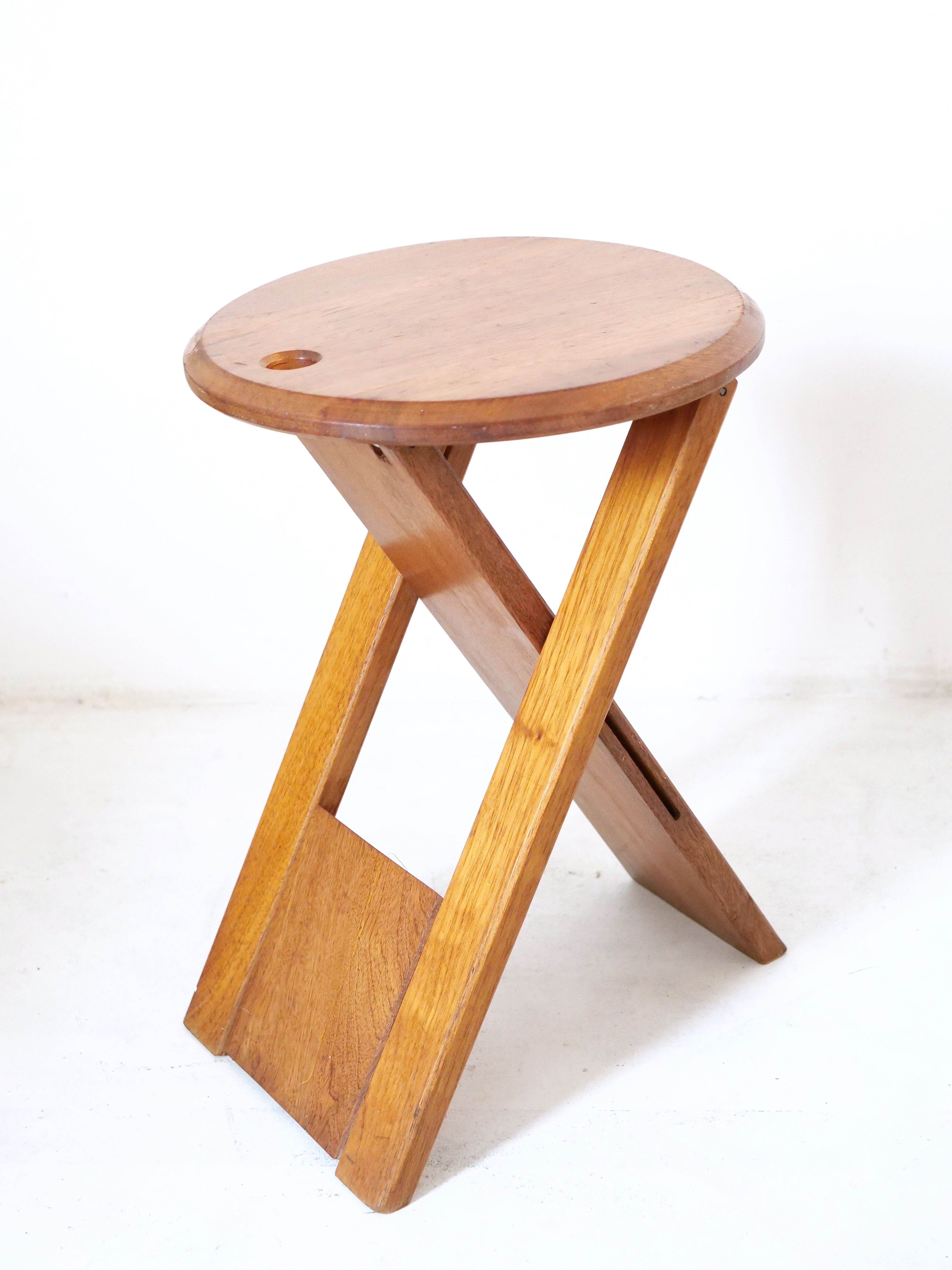 Folding wooden stool Suzy by Adrian Reed design