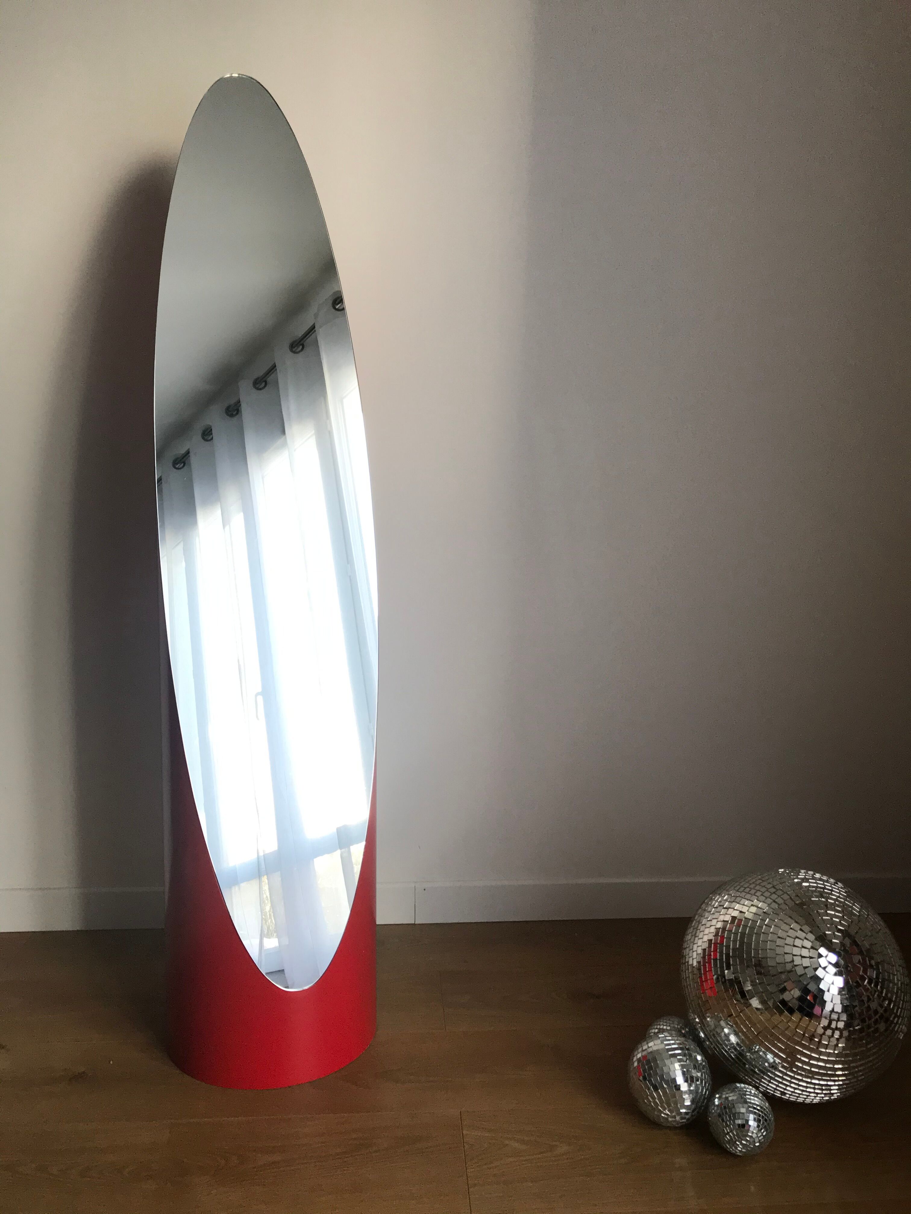 Mirror psyche