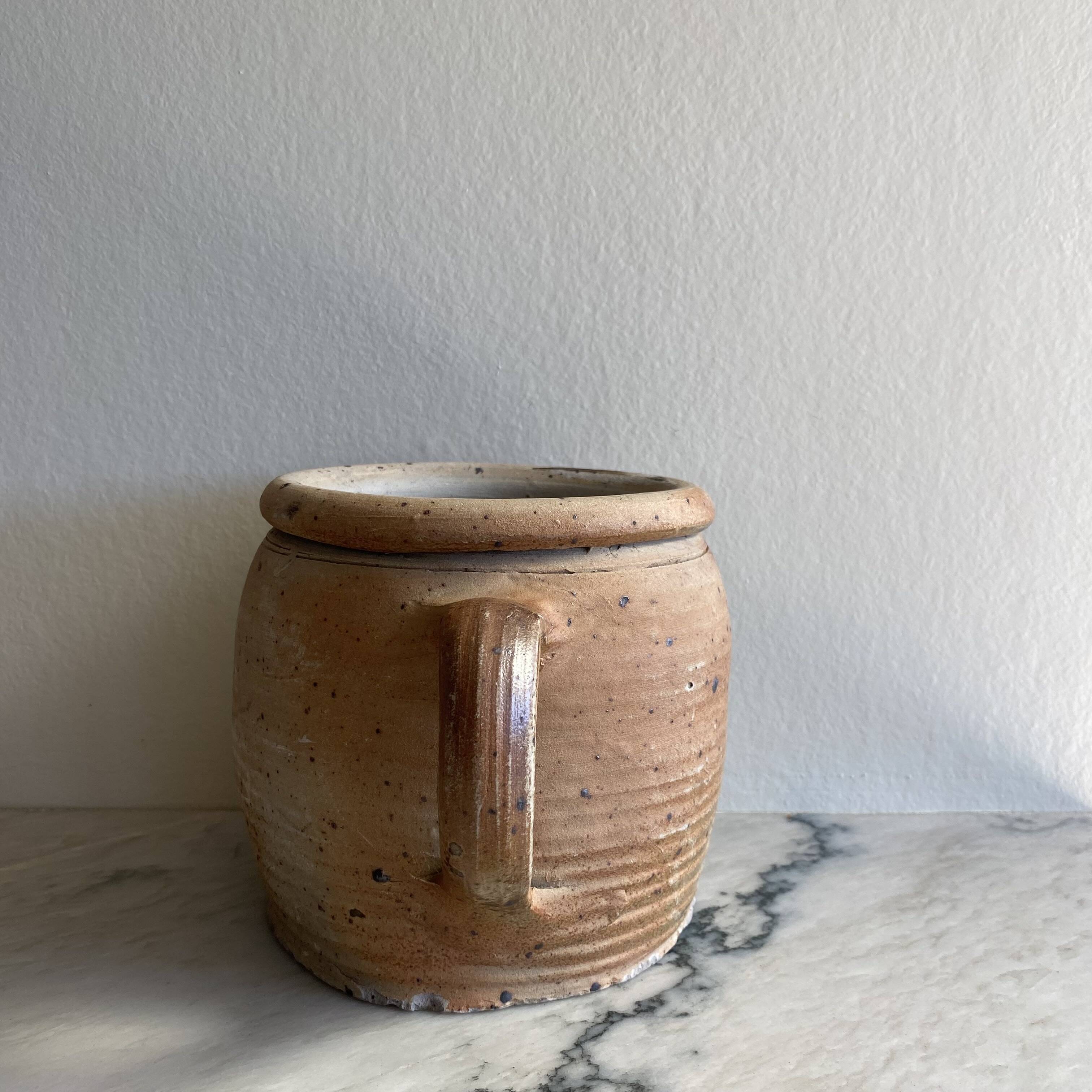 Stoneware pot